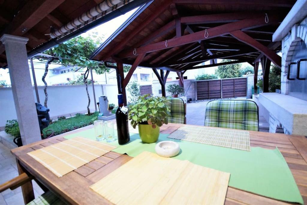 Nicoletta Apartment
